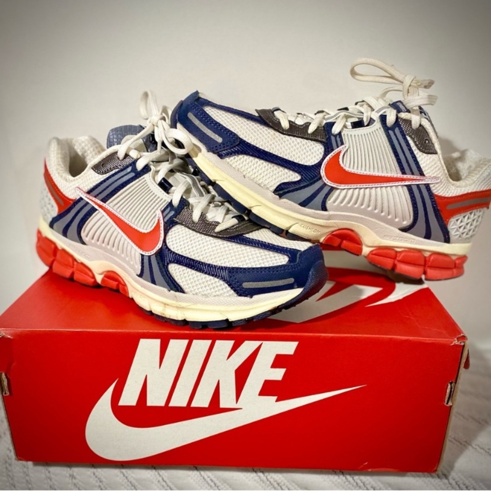 Nike Vomero 5 “Midnight Navy/Bright Crimson" Men’s Size 9
